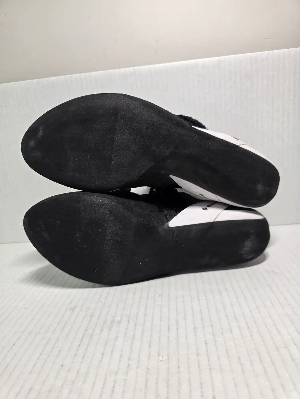 BLACK DIAMOND Momentum Rock Climbing Bouldering Shoes US M 8.5 W 9.5